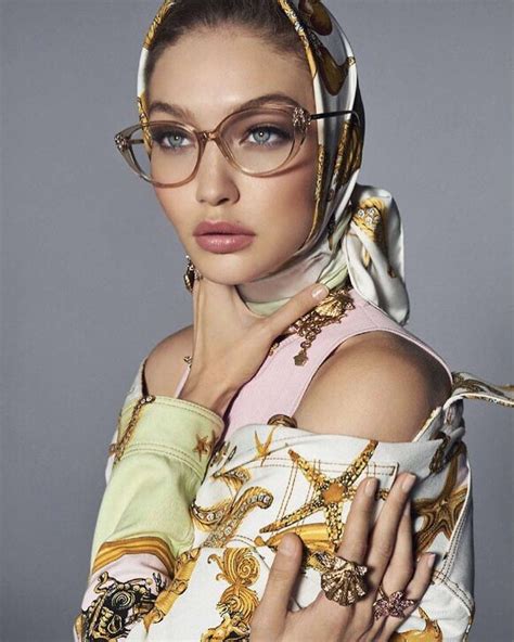 versace gigi hadid glasses|Gigi Hadid Versace virtual show.